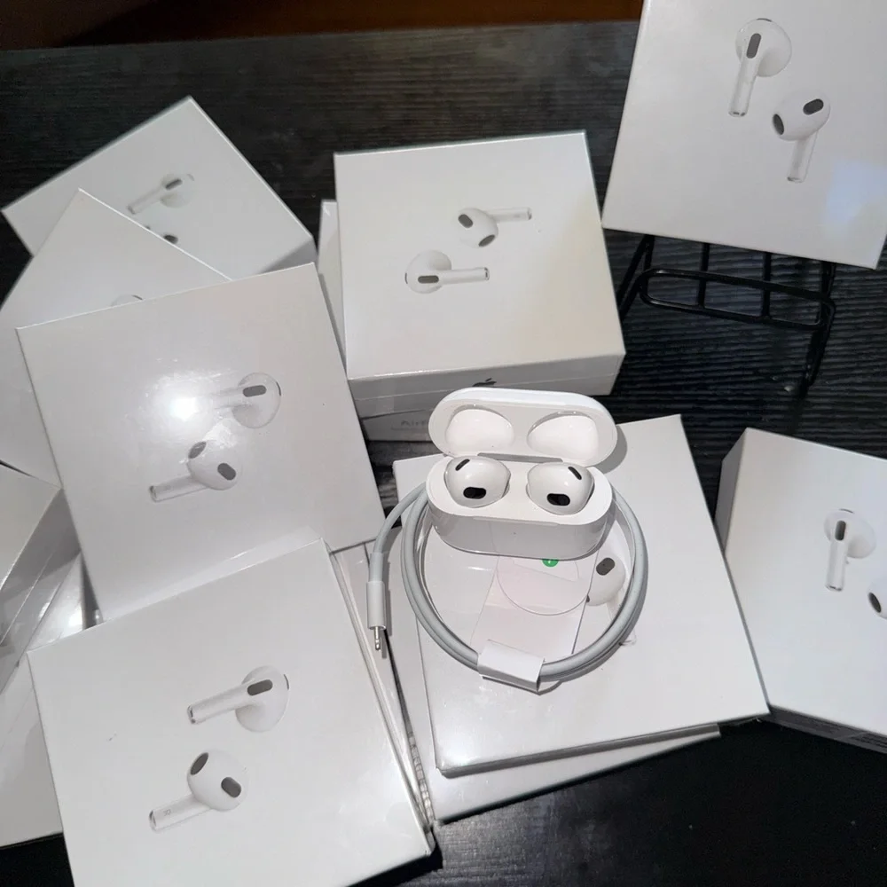 Apple AirPods Gen3 +Charging Cord Wireless Earbuds+Charging Case Never Open Box
